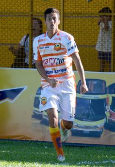 Foto de la galería: Con Cabezón Ruggeri en la tribuna, Crucero cortó la racha: derrotó a Flandria de local