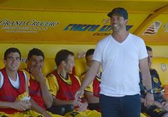 Foto de la galería: Con Cabezón Ruggeri en la tribuna, Crucero cortó la racha: derrotó a Flandria de local