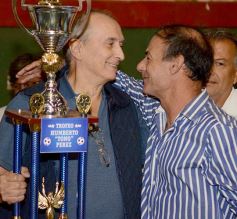 Foto de la galería: Reconocimiento a las glorias del fútbol y a periodistas históricos de Posadas