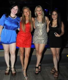 Foto de la galería: Empleados de supermercados cerraron el año con una divertida fiesta