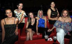 Foto de la galería: Empleados de supermercados cerraron el año con una divertida fiesta