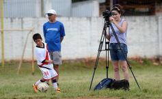 Foto de la galería: El clásico del fútbol posadeño en su versión infantil: los futuros cracks en acción