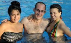 Sixto Fotografías. Sociedad. Piletas - Show musical en la pileta del Iplyc