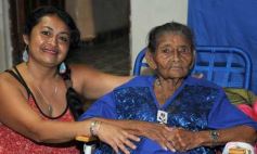 Sixto Fotografías. Sociedad. Cumpleaños - Cumplió 106 años Doña Canuta, una leyenda de Villa Poujade