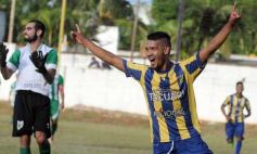 Sixto Fotografías. Deportes. Argentino C - Mitre fue contundente y en un tiempo liquidó a Deportivo Victoria