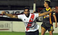 Sixto Fotografías. Deportes. Torneo Federal A - Guaraní tuvo otra alegría ante Sarmiento