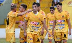 Sixto Fotografías. Deportes. B Nacional - Crucero infalible de local, derrotó a Nueva Chicago