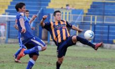 Sixto Fotografías. Deportes. Torneo Regional Federal Amateur - Mitre no pudo con Villa Alvear: fue 0 a 0