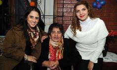 Sixto Fotografías. Sociedad. Cumpleaños - El cumple de Doña Ramona, a puro chamamé