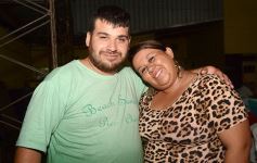 Foto de la galería: Brindis con amigos para recibir al Año Nuevo