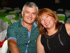 Foto de la galería: Brindis con amigos para recibir al Año Nuevo