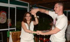 Foto de la galería: Brindis con amigos para recibir al Año Nuevo