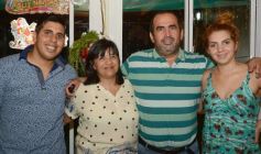 Foto de la galería: Brindis con amigos para recibir al Año Nuevo