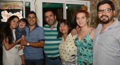 Foto de la galería: Brindis con amigos para recibir al Año Nuevo