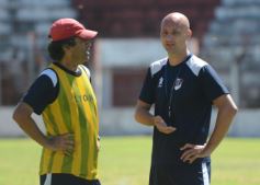 Foto de la galería: Guaraní sigue la preparación: empató ante Athletic Club