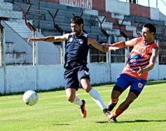 Foto de la galería: Guaraní sigue la preparación: empató ante Athletic Club