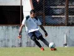 Foto de la galería: Guaraní sigue la preparación: empató ante Athletic Club