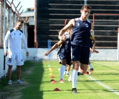 Foto de la galería: Guaraní sigue la preparación: empató ante Athletic Club