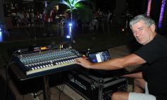 Foto de la galería: Cena y excelente show de Rulo Espínola en el complejo La Cruz de Santa Ana