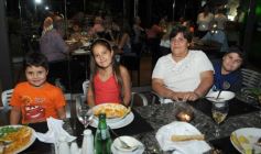 Foto de la galería: Cena y excelente show de Rulo Espínola en el complejo La Cruz de Santa Ana