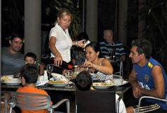 Foto de la galería: Cena y excelente show de Rulo Espínola en el complejo La Cruz de Santa Ana