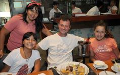 Foto de la galería: Cena y excelente show de Rulo Espínola en el complejo La Cruz de Santa Ana