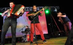Foto de la galería: Serenata a la Virgen en la víspera del aniversario de Candelaria