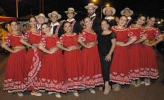 Foto de la galería: Serenata a la Virgen en la víspera del aniversario de Candelaria