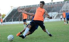 Foto de la galería: Guaraní calienta motores: derrotó a Atlético Oberá en otro amistoso