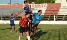 Foto de la galería: Guaraní calienta motores: derrotó a Atlético Oberá en otro amistoso