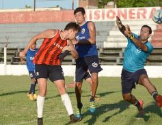 Foto de la galería: Guaraní calienta motores: derrotó a Atlético Oberá en otro amistoso