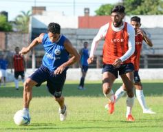 Foto de la galería: Guaraní calienta motores: derrotó a Atlético Oberá en otro amistoso