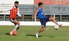 Foto de la galería: Guaraní calienta motores: derrotó a Atlético Oberá en otro amistoso