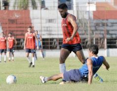 Foto de la galería: Guaraní calienta motores: derrotó a Atlético Oberá en otro amistoso