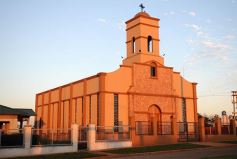 Foto de la galería: El ministro Frigerio recorrió viviendas del Procrear en Itaembé Guazú