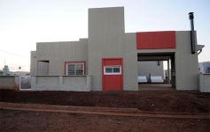 Foto de la galería: El ministro Frigerio recorrió viviendas del Procrear en Itaembé Guazú