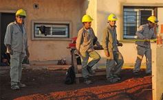 Foto de la galería: El ministro Frigerio recorrió viviendas del Procrear en Itaembé Guazú