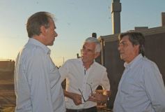 Foto de la galería: El ministro Frigerio recorrió viviendas del Procrear en Itaembé Guazú