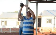 Foto de la galería: El ministro Frigerio recorrió viviendas del Procrear en Itaembé Guazú