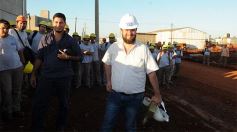 Foto de la galería: El ministro Frigerio recorrió viviendas del Procrear en Itaembé Guazú