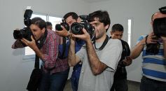 Foto de la galería: El ministro Frigerio recorrió viviendas del Procrear en Itaembé Guazú