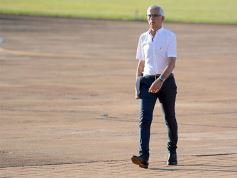 Foto de la galería: El ministro Frigerio recorrió viviendas del Procrear en Itaembé Guazú