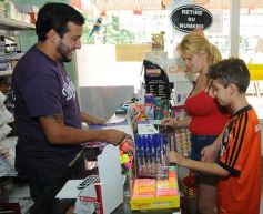 Foto de la galería: La Librería 6 de Junio, a full de cara al inicio de clases