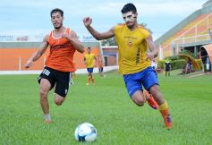 Foto de la galería: El Colectivero derrotó a For Ever en otro amistoso de pretemporada