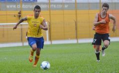 Foto de la galería: El Colectivero derrotó a For Ever en otro amistoso de pretemporada