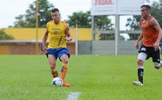 Foto de la galería: El Colectivero derrotó a For Ever en otro amistoso de pretemporada