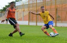 Foto de la galería: El Colectivero derrotó a For Ever en otro amistoso de pretemporada