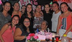 Foto de la galería: Los 91 años de María Daluz Lorenzo, entre asado y chamamé