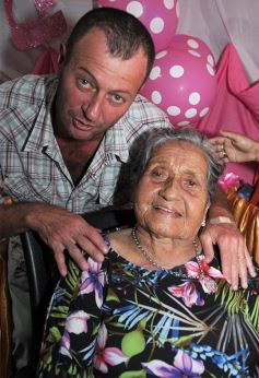 Foto de la galería: Los 91 años de María Daluz Lorenzo, entre asado y chamamé