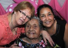 Foto de la galería: Los 91 años de María Daluz Lorenzo, entre asado y chamamé